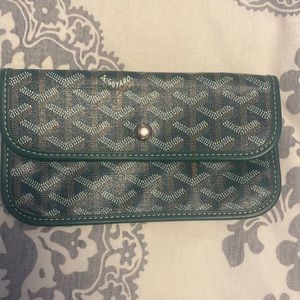Goyard Pouch Green Authentic